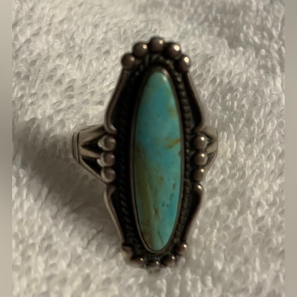 Hand Crafted Jewelry - #J924 - Vintage (VTG) Genuine Turquoise & Sterling Silver Oval Ring, SIZE 7
